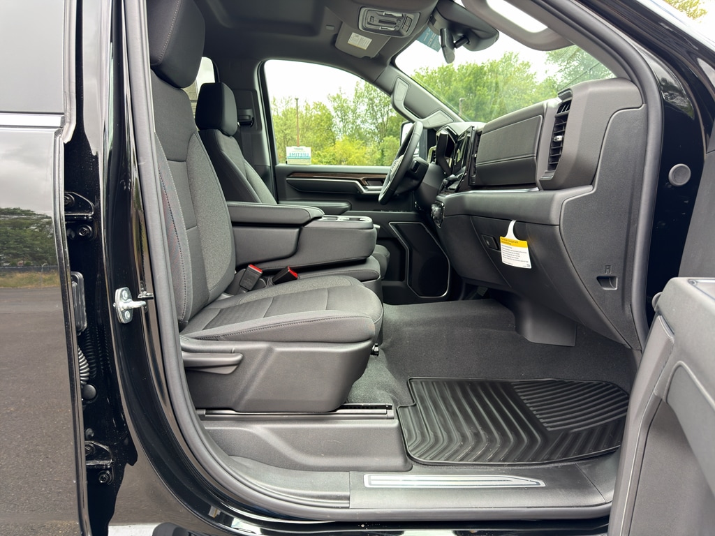 2026 Chevrolet Silverado 3500 HD LT - Photo 14
