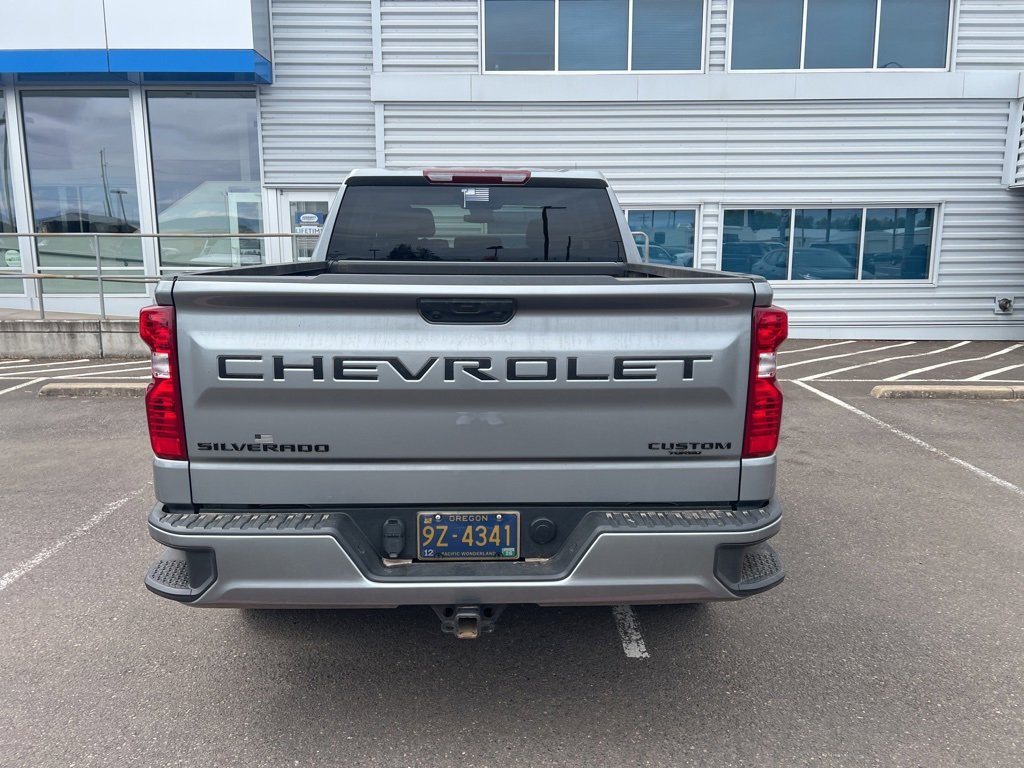 2023 Chevrolet Silverado 1500 Custom photo 4