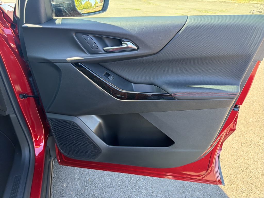 2027 Chevrolet Equinox RS - Photo 13