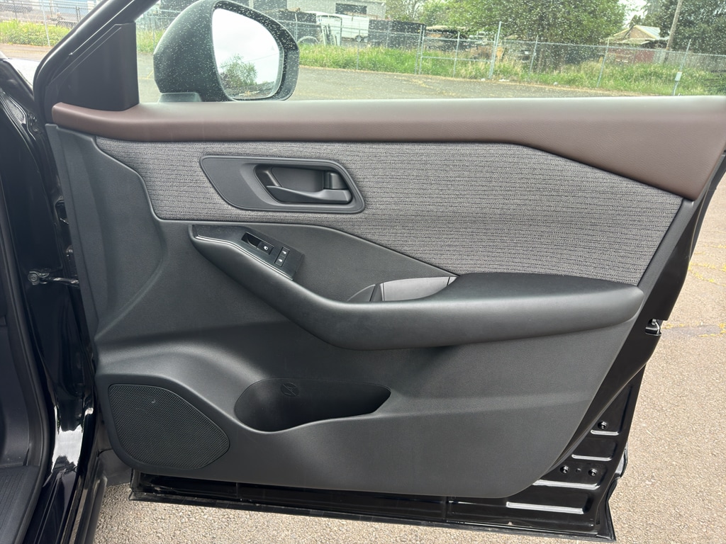 2023 Nissan Rogue S - Photo 12