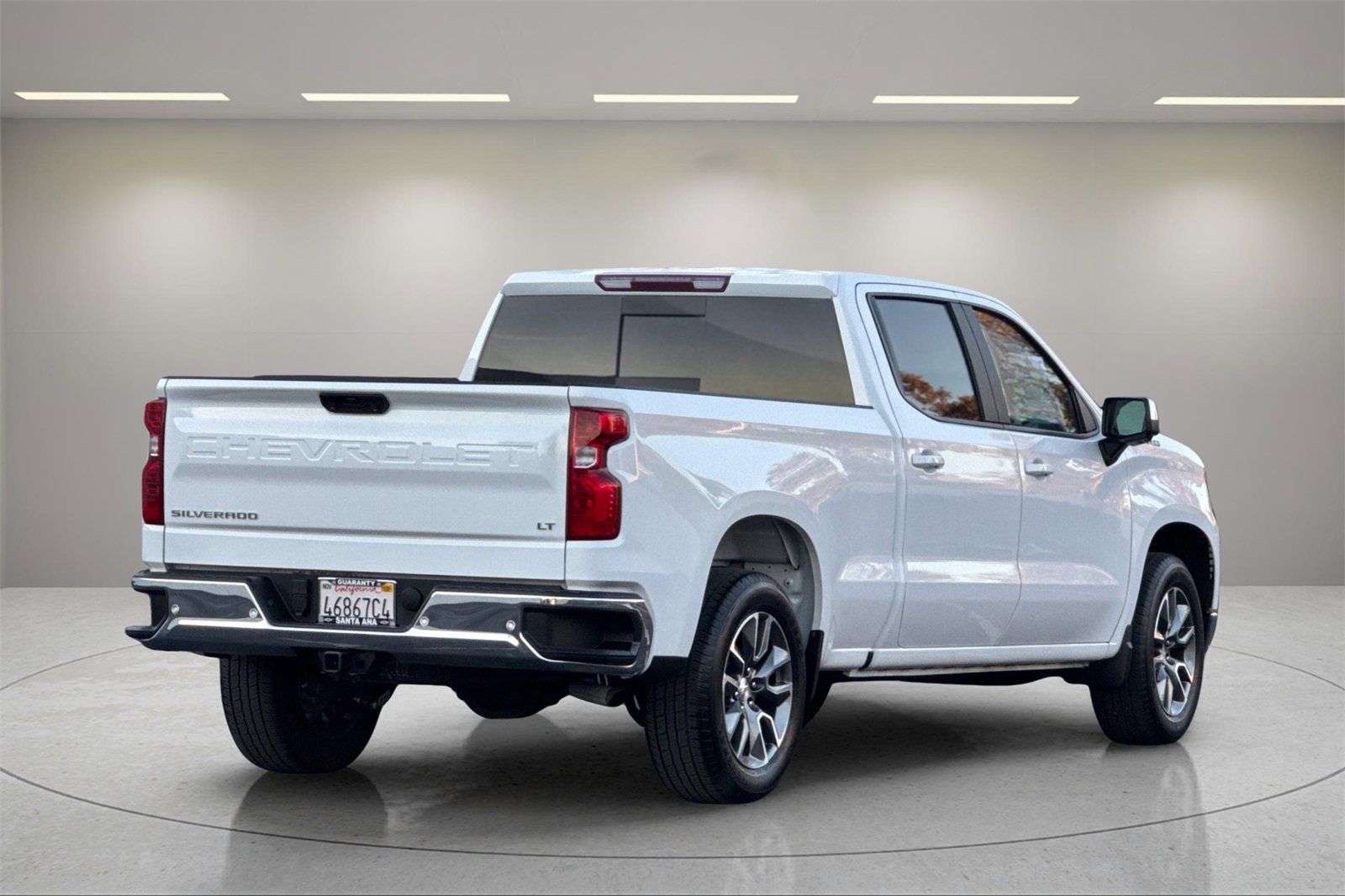 2024 Chevrolet Silverado 1500 LT photo 3