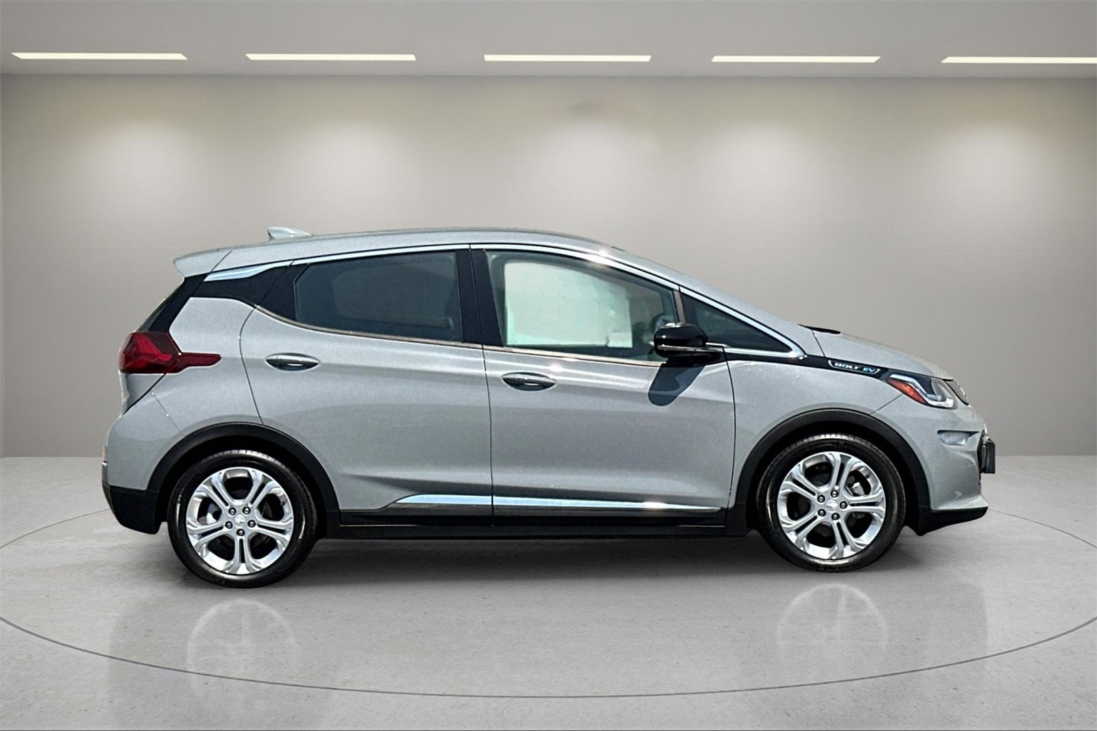 Used 2019 Chevrolet Bolt EV LT with VIN 1G1FY6S02K4133172 for sale in Santa Ana, CA
