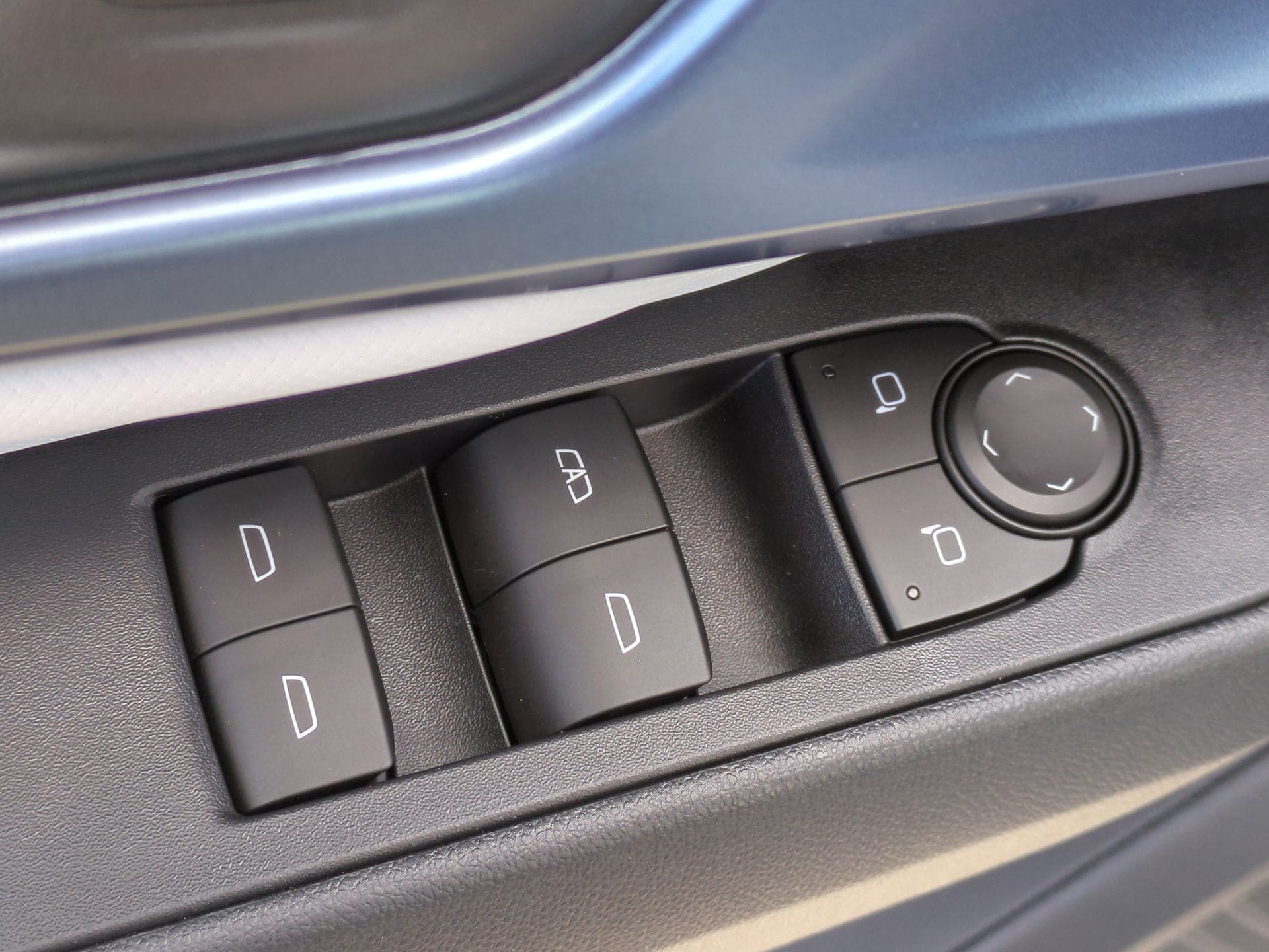 2026 Chevrolet Equinox EV 2LT - Photo 44