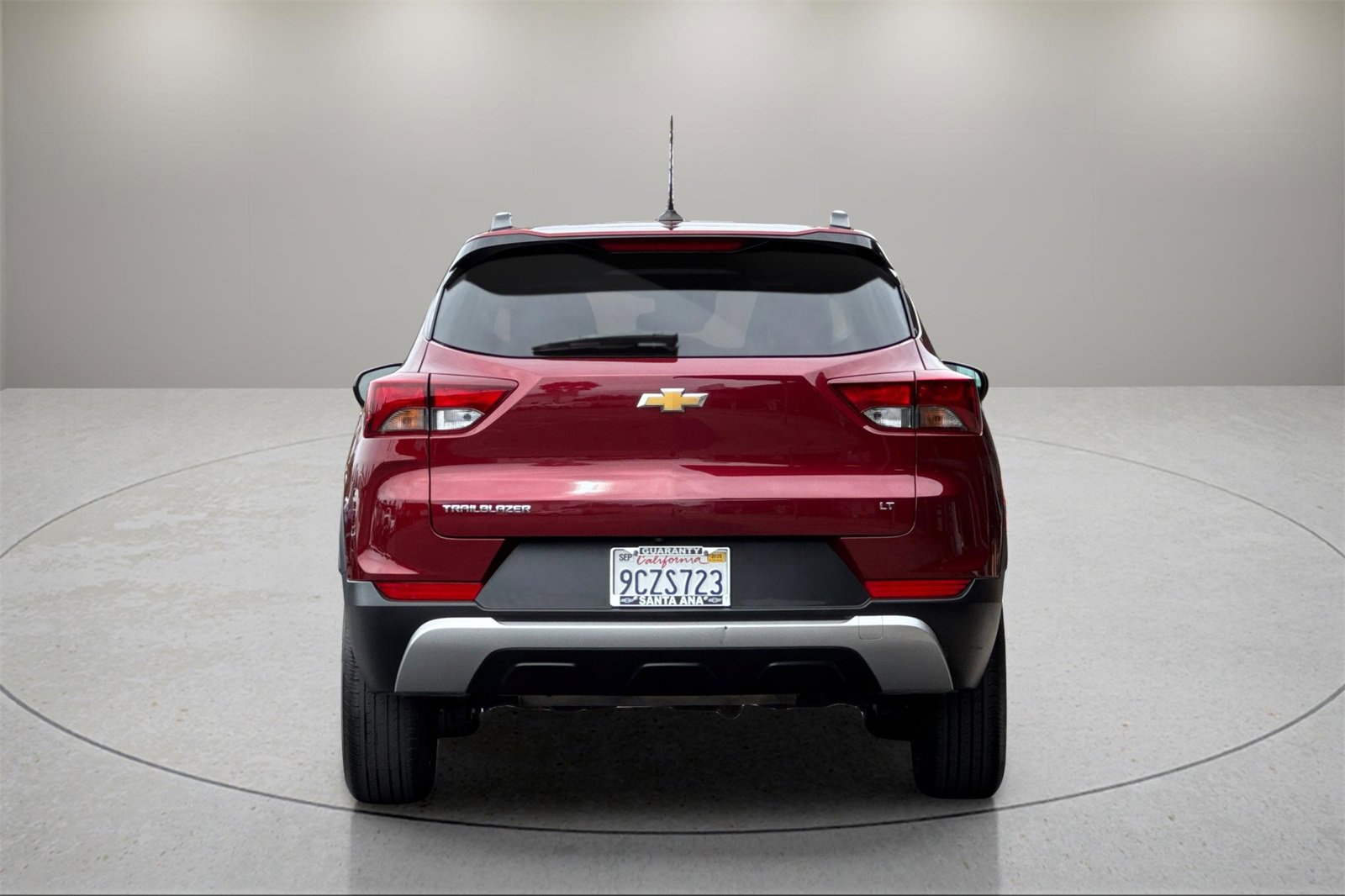 2023 Chevrolet Trailblazer LT photo 2