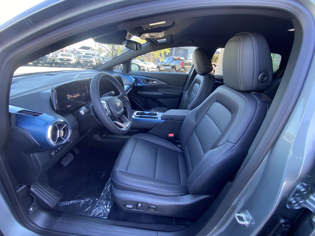 2026 Chevrolet Equinox EV 2LT - Photo 43