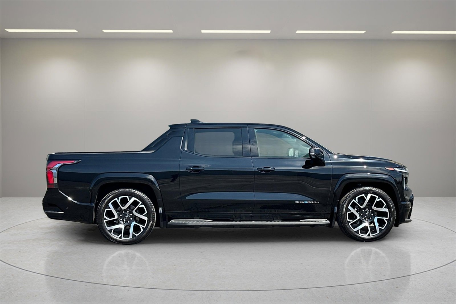 Used 2024 Chevrolet Silverado EV RST with VIN 1GC40ZEL9RU300392 for sale in Santa Ana, CA