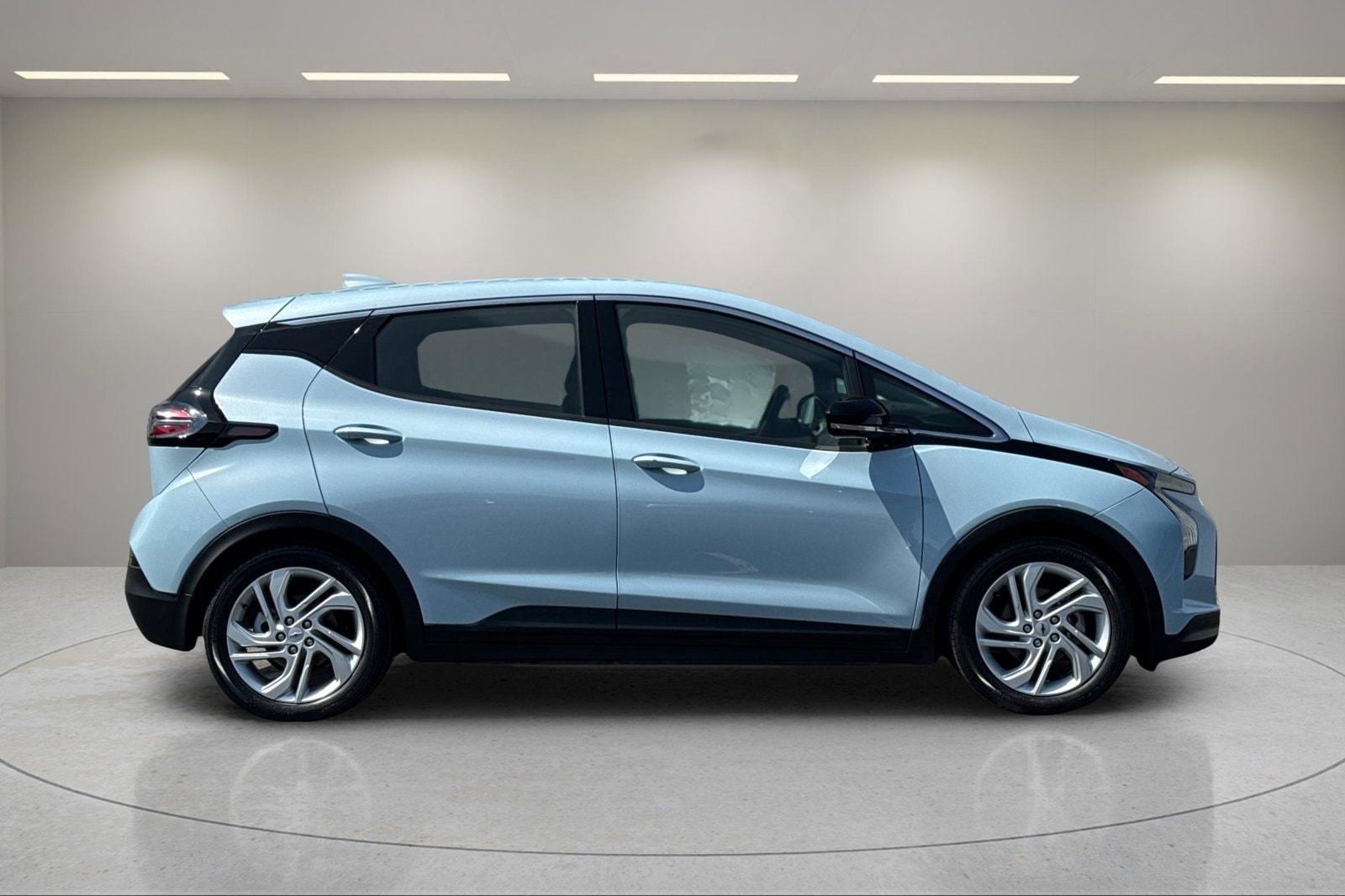 Used 2022 Chevrolet Bolt EV LT with VIN 1G1FW6S0XN4114962 for sale in Santa Ana, CA