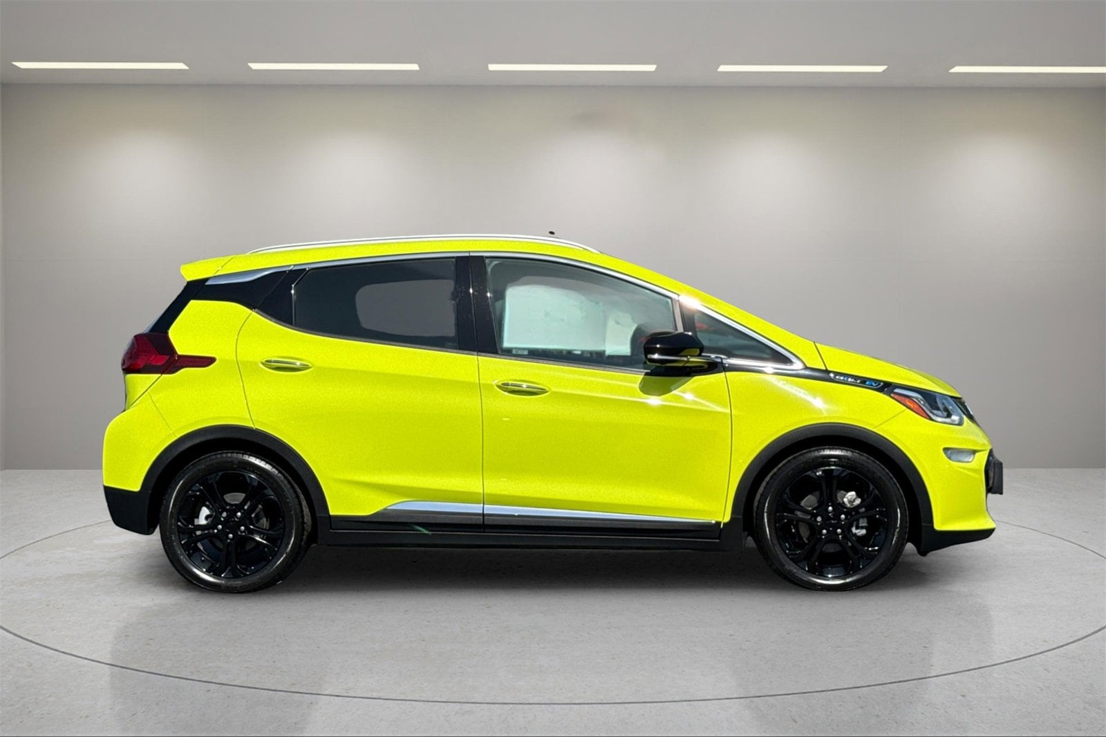 Used 2019 Chevrolet Bolt EV Premier with VIN 1G1FZ6S02K4101514 for sale in Santa Ana, CA