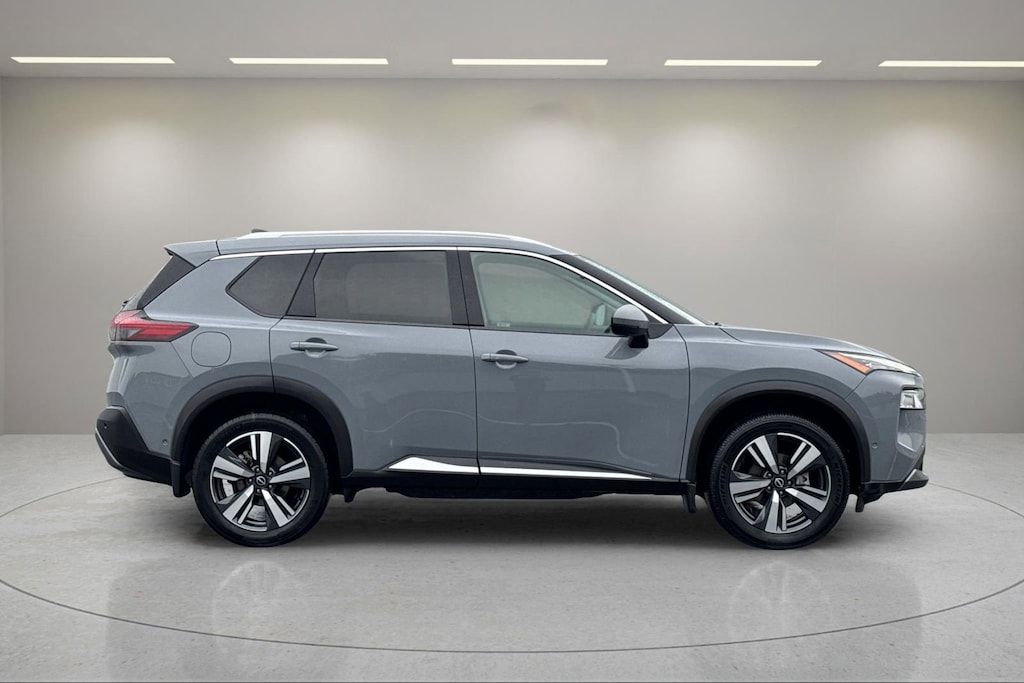 Used 2023 Nissan Rogue SL FWD SUV