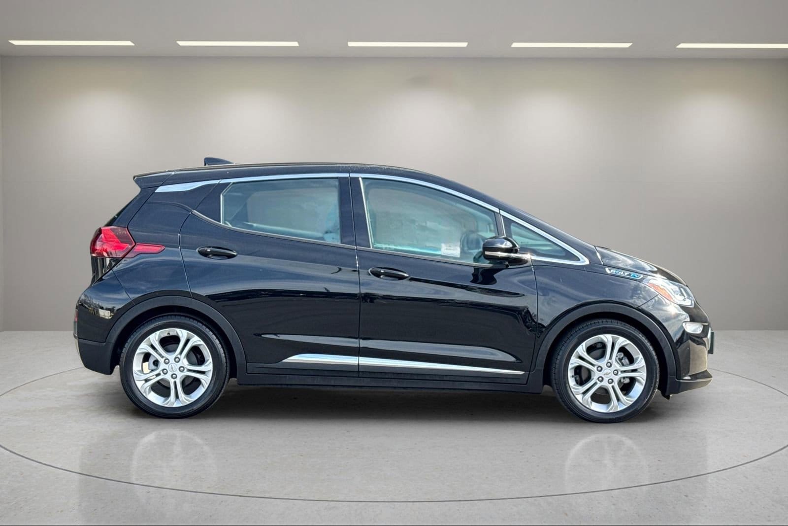 Used 2019 Chevrolet Bolt EV LT with VIN 1G1FY6S02K4116355 for sale in Santa Ana, CA