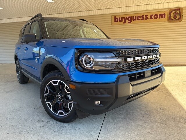 2025 Ford Bronco Sport Outer Banks photo 2