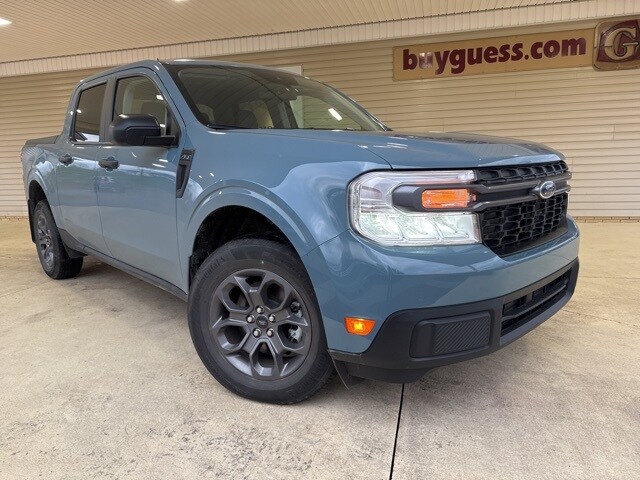 2023 Ford Maverick XLT photo 2