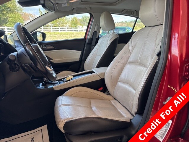 2018 Mazda Mazda3 Grand Touring photo 2
