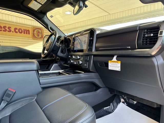 2026 Ford F-350 Super Duty Platinum - Photo 27