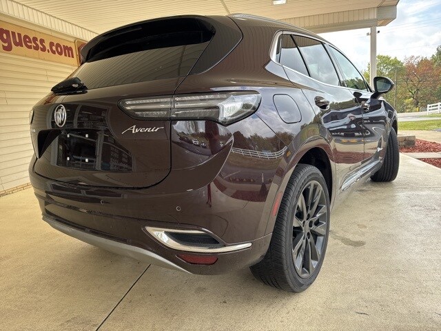 2021 Buick Envision Avenir photo 2