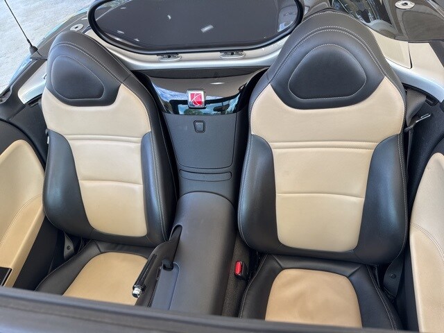 2007 Saturn Sky Base Convertible photo 3