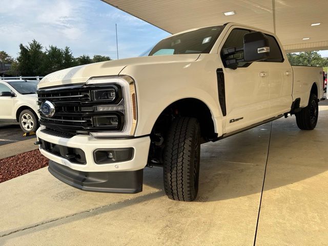 2026 Ford F-350 Super Duty Platinum - Photo 9