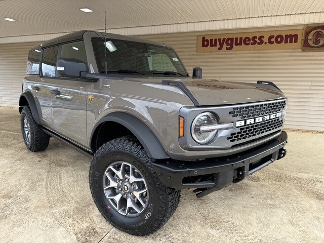 2025 Ford Bronco Badlands photo 2