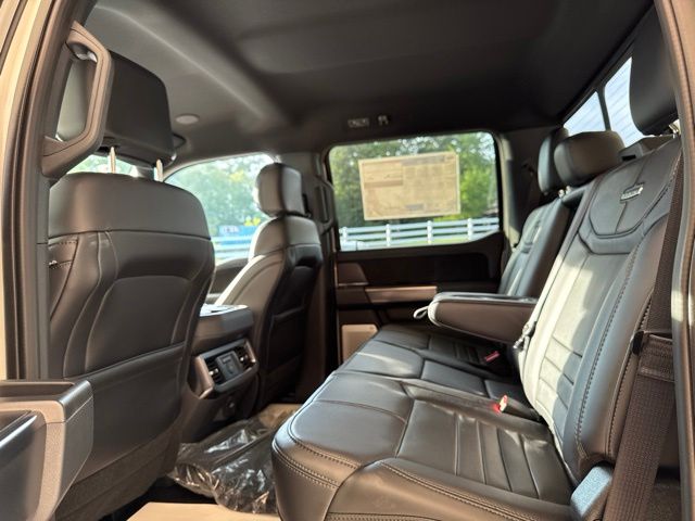 2026 Ford F-350 Super Duty Platinum - Photo 33