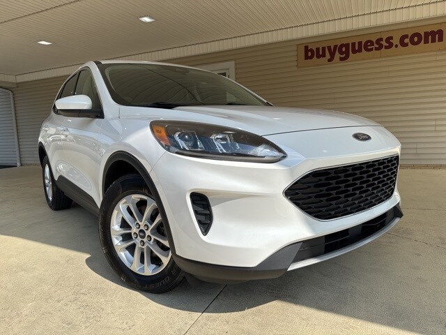 2020 Ford Escape SE photo 2