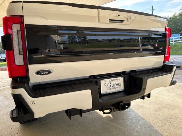 2026 Ford F-350 Super Duty Platinum - Photo 36