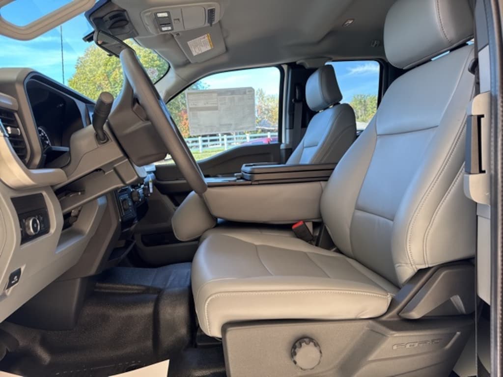 New 2025 Ford F-250SD XL Truck