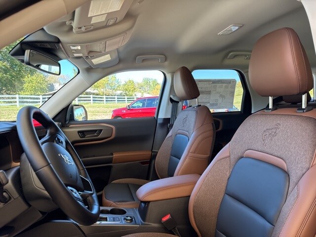 2025 Ford Bronco Sport Outer Banks photo 3
