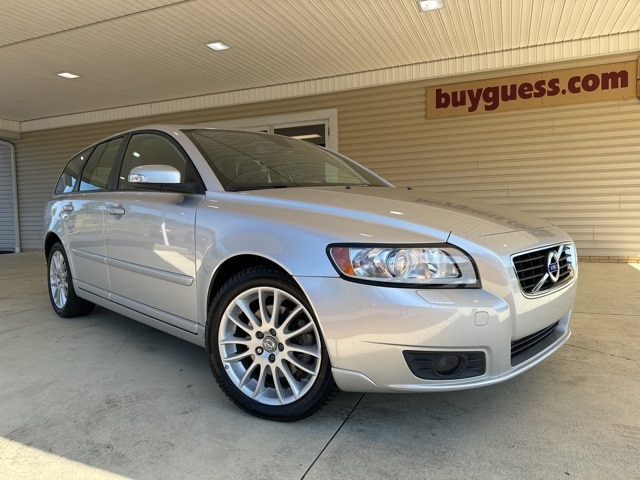 Used 2011 Volvo V50 T5 with VIN YV1672MW9B2609153 for sale in Carrollton, OH