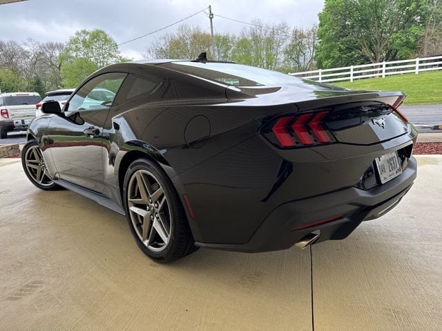 2026 Ford Mustang EcoBoost Fastback - Photo 9
