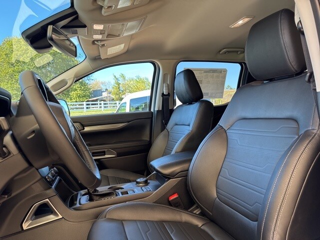 2025 Ford Ranger Lariat photo 2