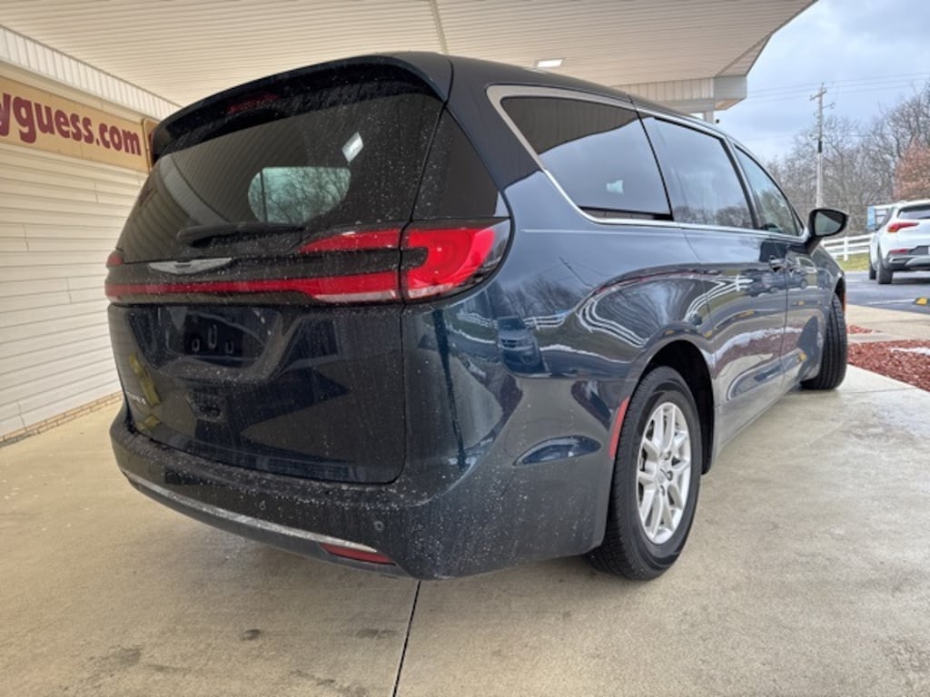 Certified 2024 Chrysler Pacifica Touring L Minivan/Van