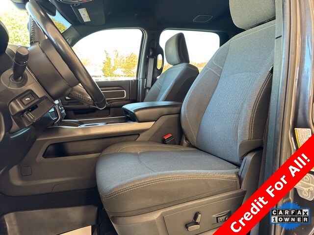 2022 Ram 3500 Big Horn photo 3
