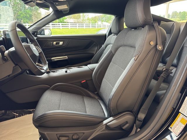 2026 Ford Mustang EcoBoost Fastback - Photo 4
