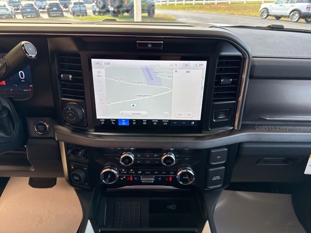 2026 Ford F-350 Super Duty Platinum - Photo 25