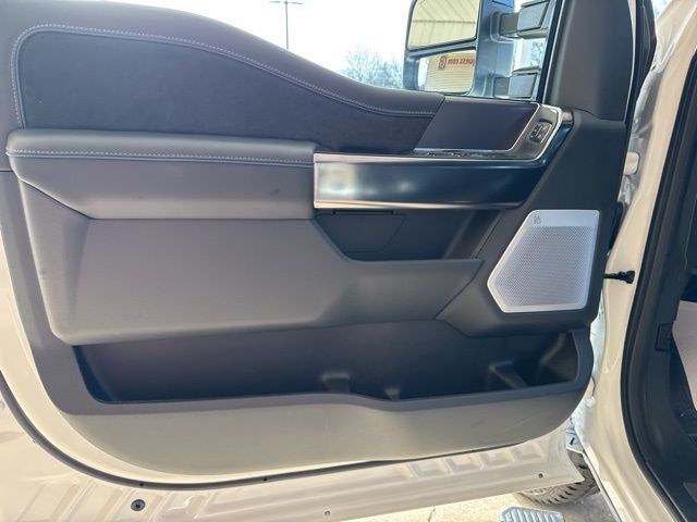 2026 Ford F-350 Super Duty Platinum - Photo 12