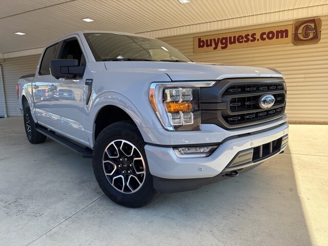 2023 Ford F-150 XLT photo 2