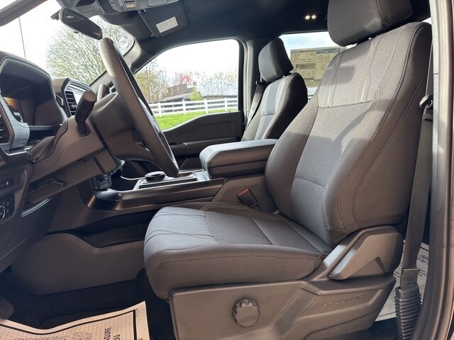 2025 Ford F-150 STX photo 3