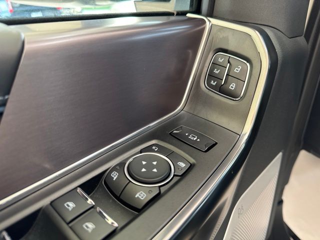 2026 Ford F-350 Super Duty Platinum - Photo 14