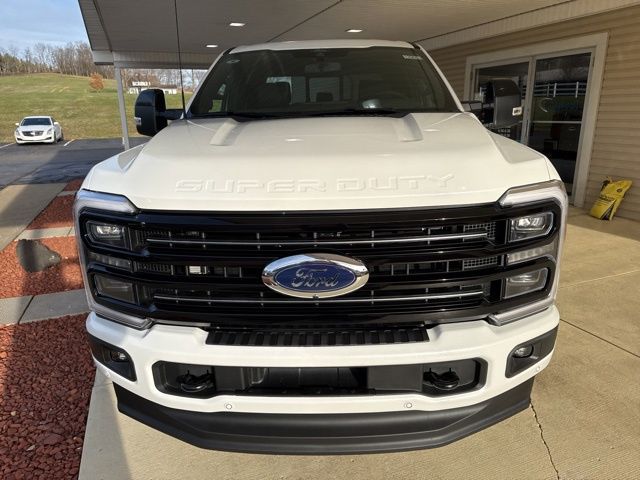 2026 Ford F-350 Super Duty Platinum - Photo 11