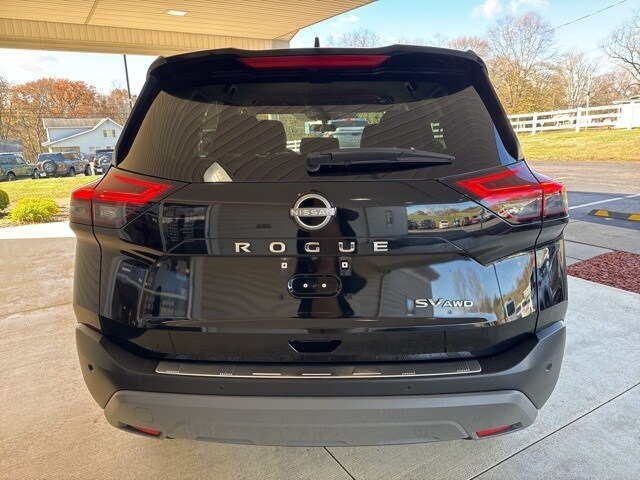 2022 Nissan Rogue SV photo 3