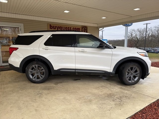 2022 Ford Explorer XLT's photo
