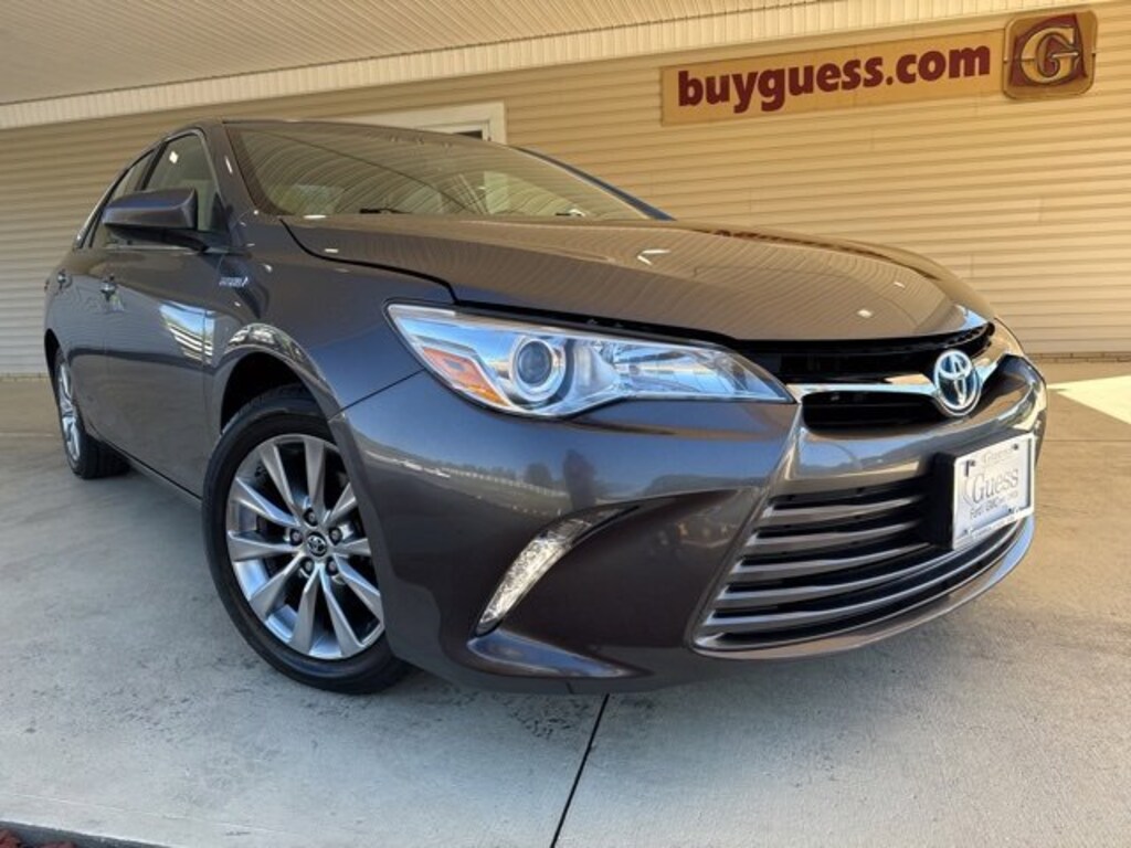 Used 2016 Toyota Camry Hybrid LE