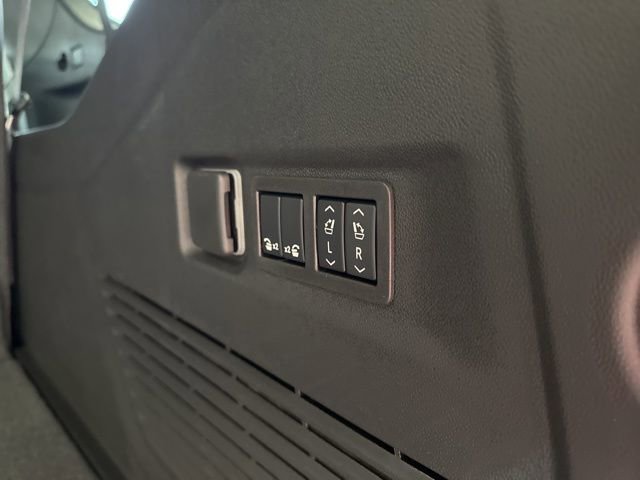 2026 GMC Yukon XL Denali - Photo 33