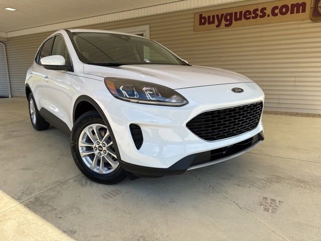 Used 2020 Ford Escape SE with VIN 1FMCU9G61LUA08312 for sale in Carrollton, OH