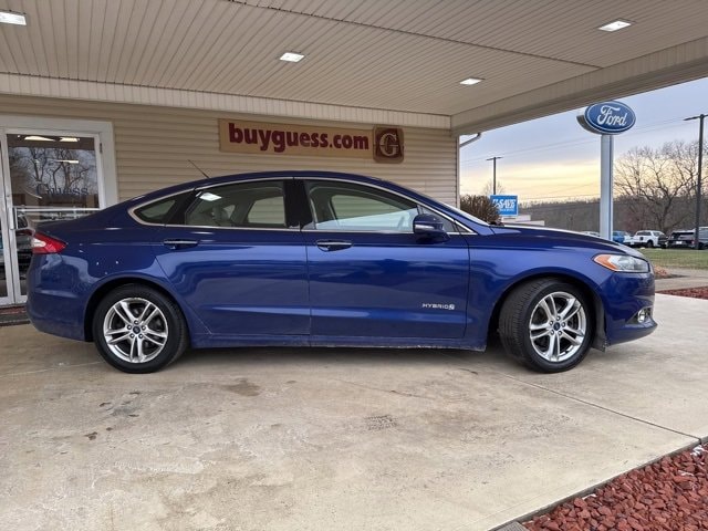2016 Ford Fusion Hybrid Titanium's photo