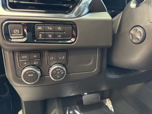 2026 GMC Yukon XL Denali - Photo 15
