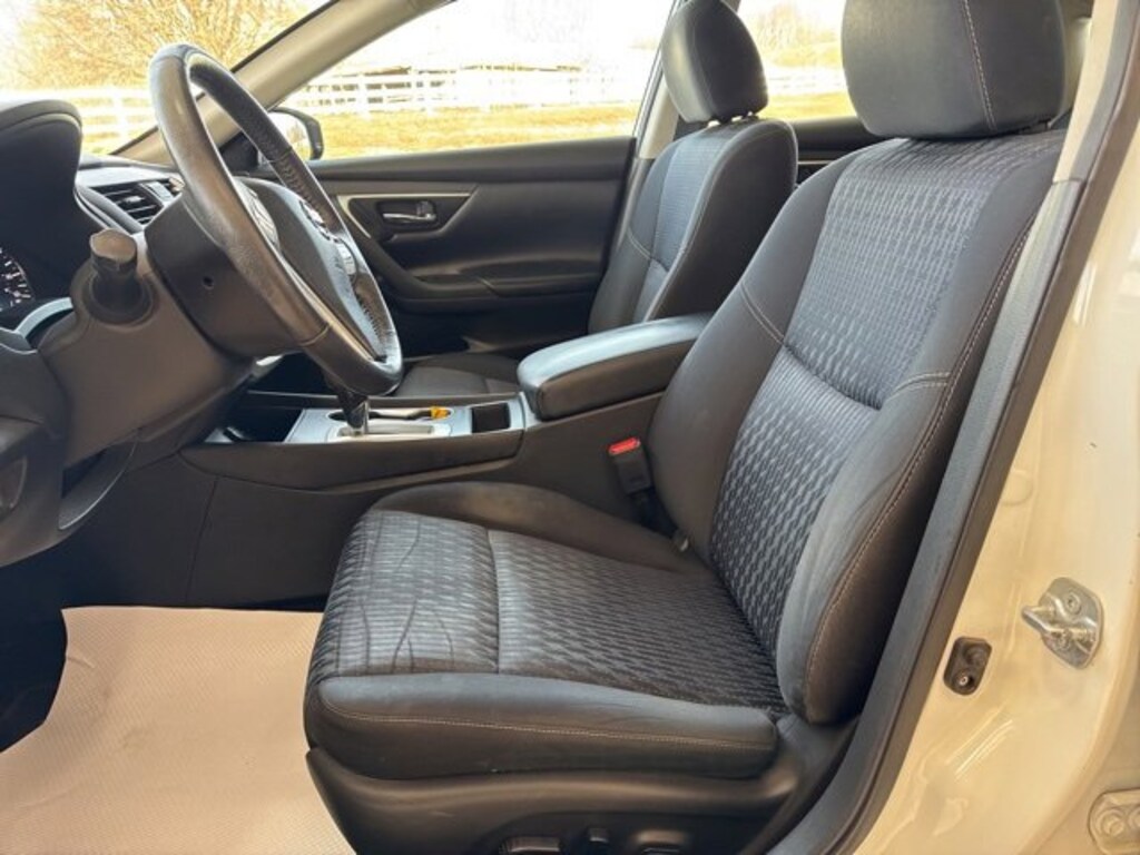 Used 2016 Nissan Altima 2.5 SV