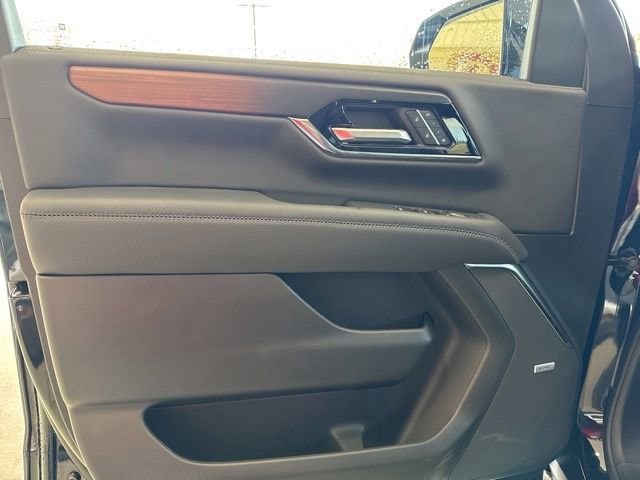 2026 GMC Yukon XL Denali - Photo 12