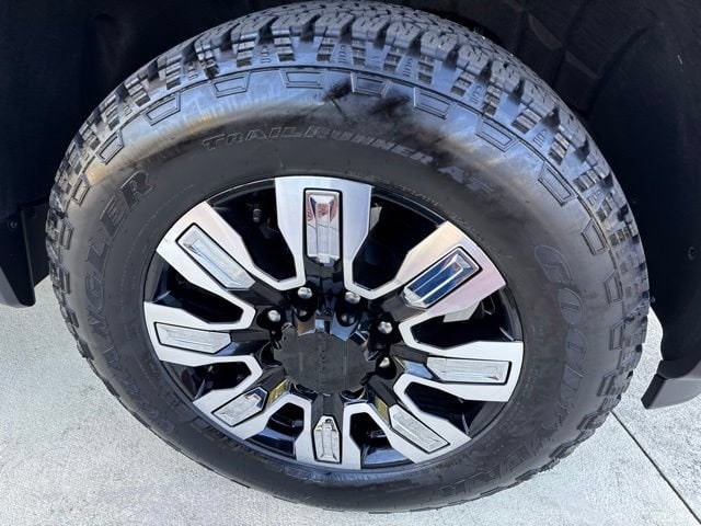 2026 GMC Sierra 2500HD Denali - Photo 39