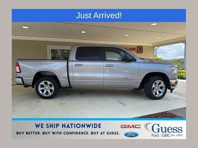 2022 RAM 1500 Big Horn/Lone Star 4x4 Crew Cab 5'7's photo